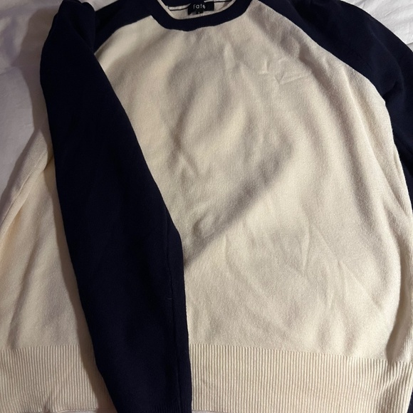 Sweater - Picture 3 of 3